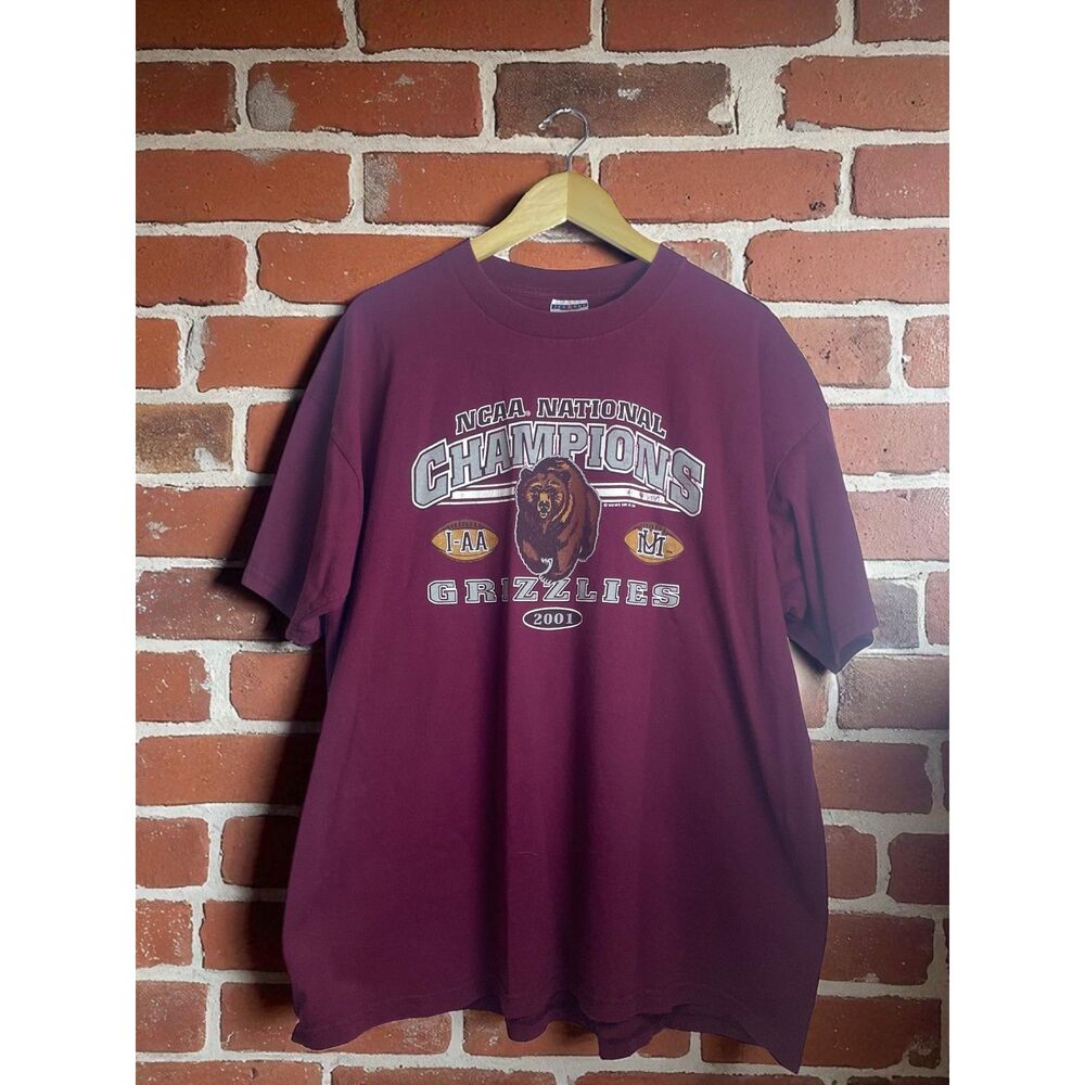 Vintage 2001 NCAA National Champions Grizzlies Tee – Size XL – Maroon